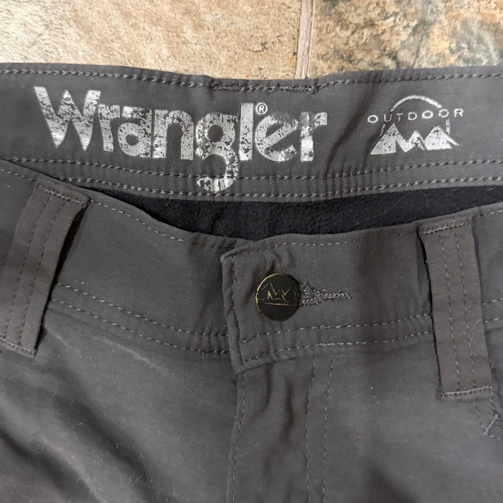 Wrangler Men's Dark Gray Chinos